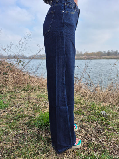 Jean Bluebird